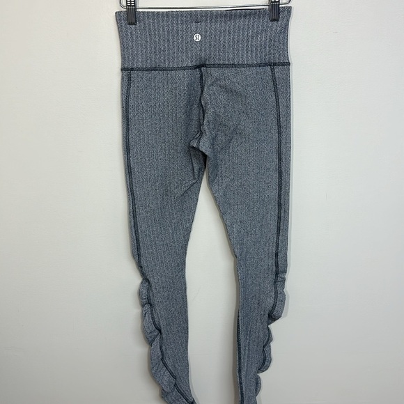 Lululemon Turn Around Tight‎ Heathered Herringbone Heathered Black White 4 - Picture 6 of 8